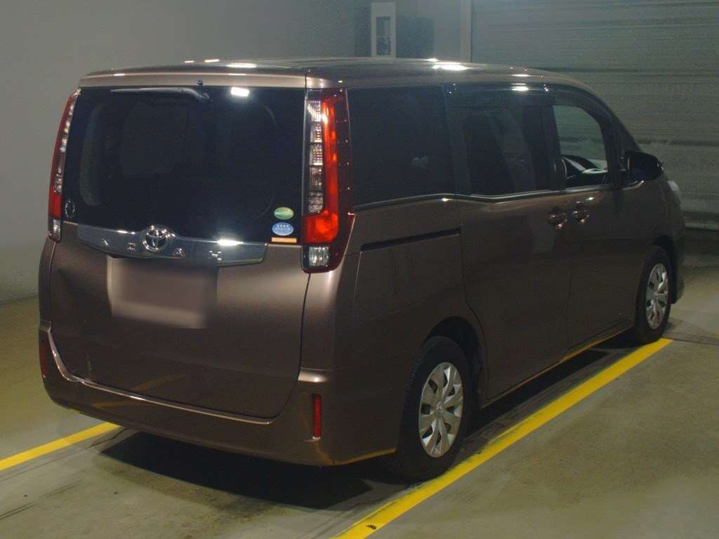 2014 Toyota Noah ZRR80G[1]