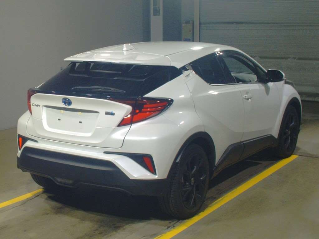 2021 Toyota C-HR ZYX11[1]