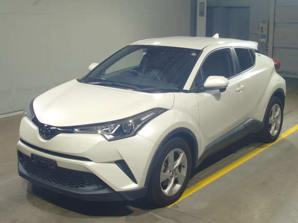 2017 Toyota C-HR NGX50[0]