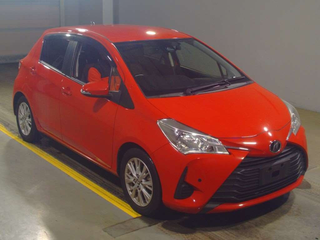 2017 Toyota Vitz NSP130[2]