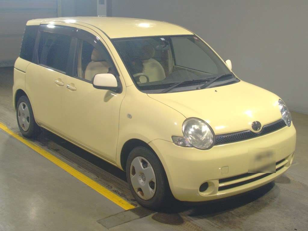 2004 Toyota Sienta NCP81G[2]