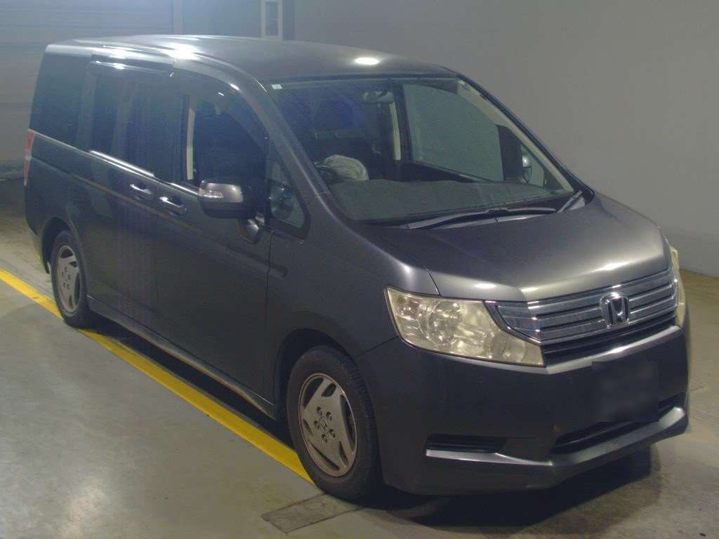 2011 Honda Step WGN RK1[2]