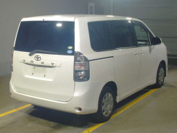 2008 Toyota Voxy