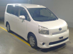 2008 Toyota Voxy