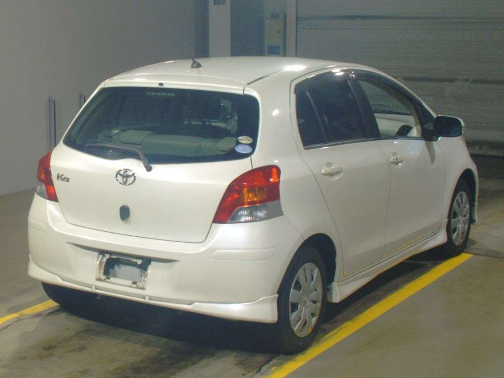 2010 Toyota Vitz SCP90[1]