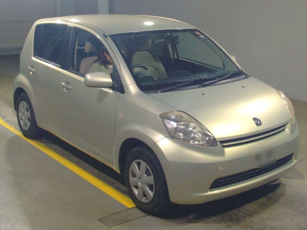 2005 Toyota Passo QNC10[2]