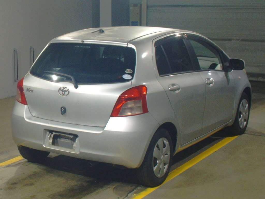 2007 Toyota Vitz SCP90[1]