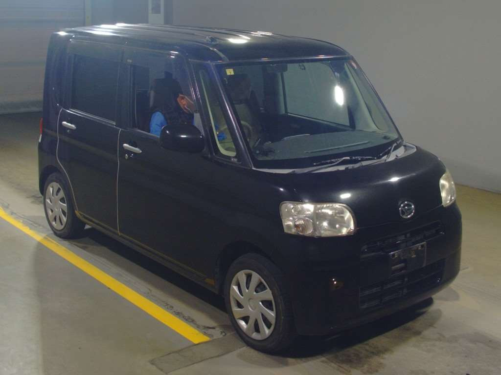 2012 Daihatsu Tanto L375S[2]