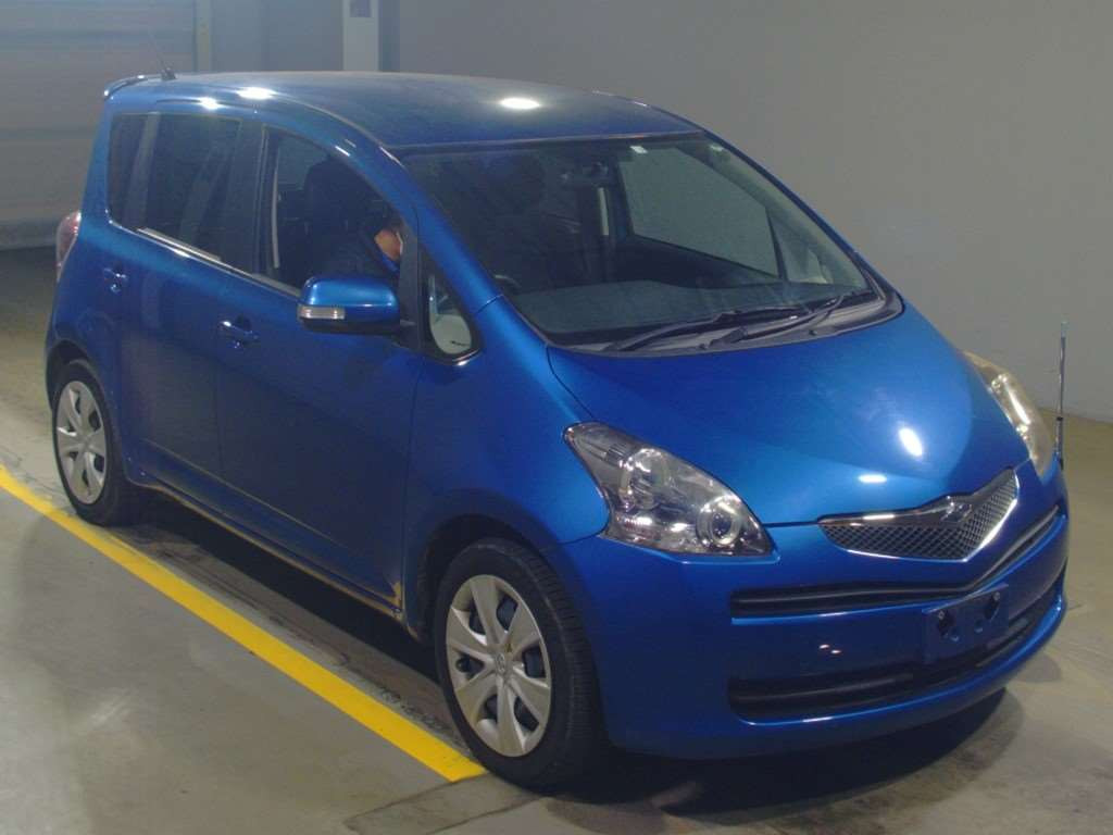 2010 Toyota Ractis NCP100[2]