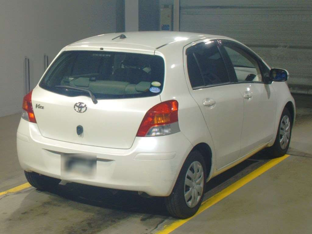 2010 Toyota Vitz SCP90[1]