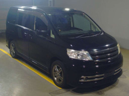 2005 Nissan Serena