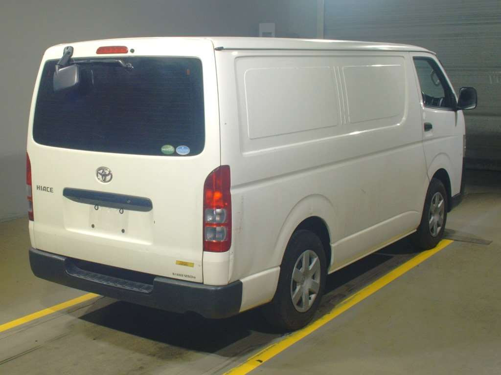 2016 Toyota Hiace Van KDH201V[1]