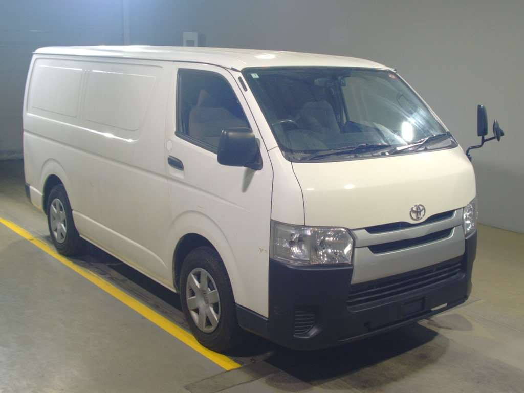 2016 Toyota Hiace Van KDH201V[2]