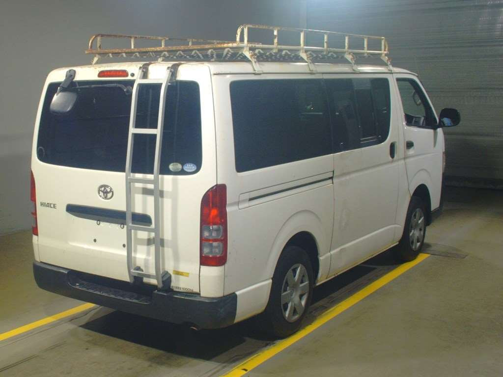 2010 Toyota Hiace Van TRH200V[1]