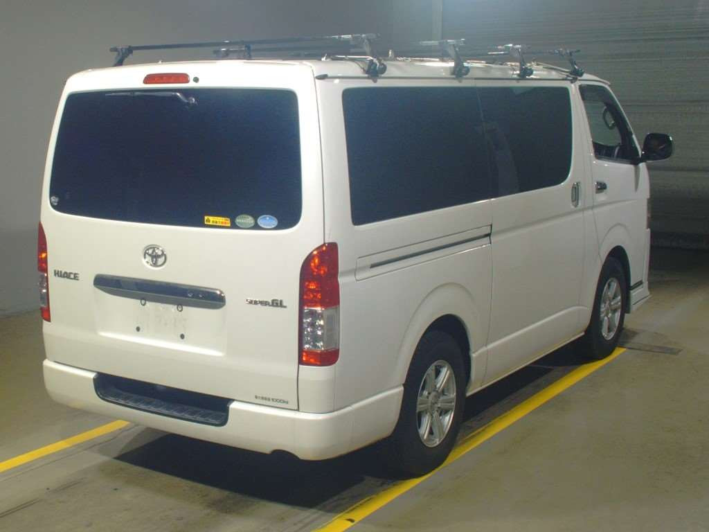 2016 Toyota Hiace Van KDH201V[1]