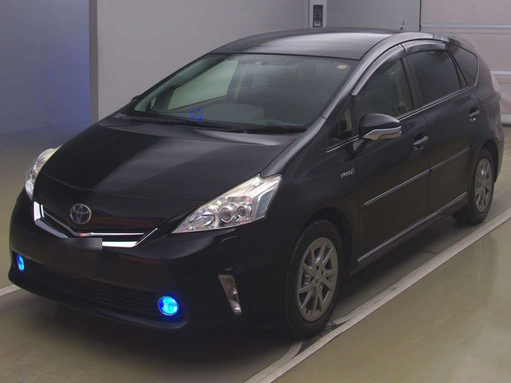 2013 Toyota Prius alpha ZVW41W[0]