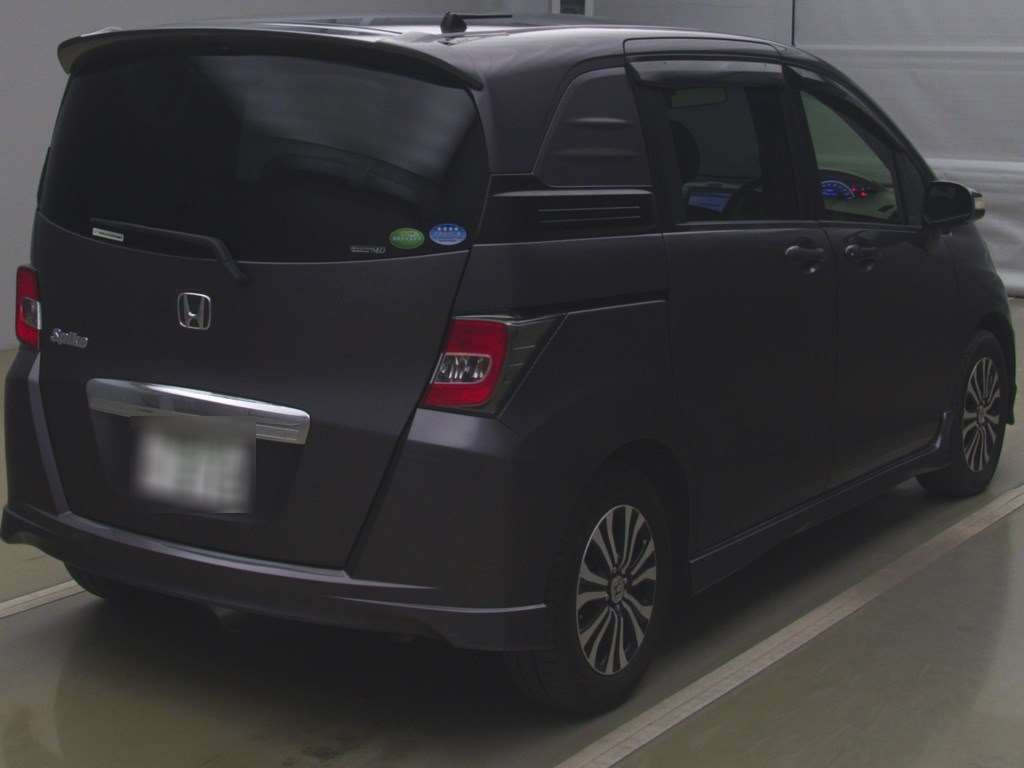 2014 Honda Freed Spike GB3[1]