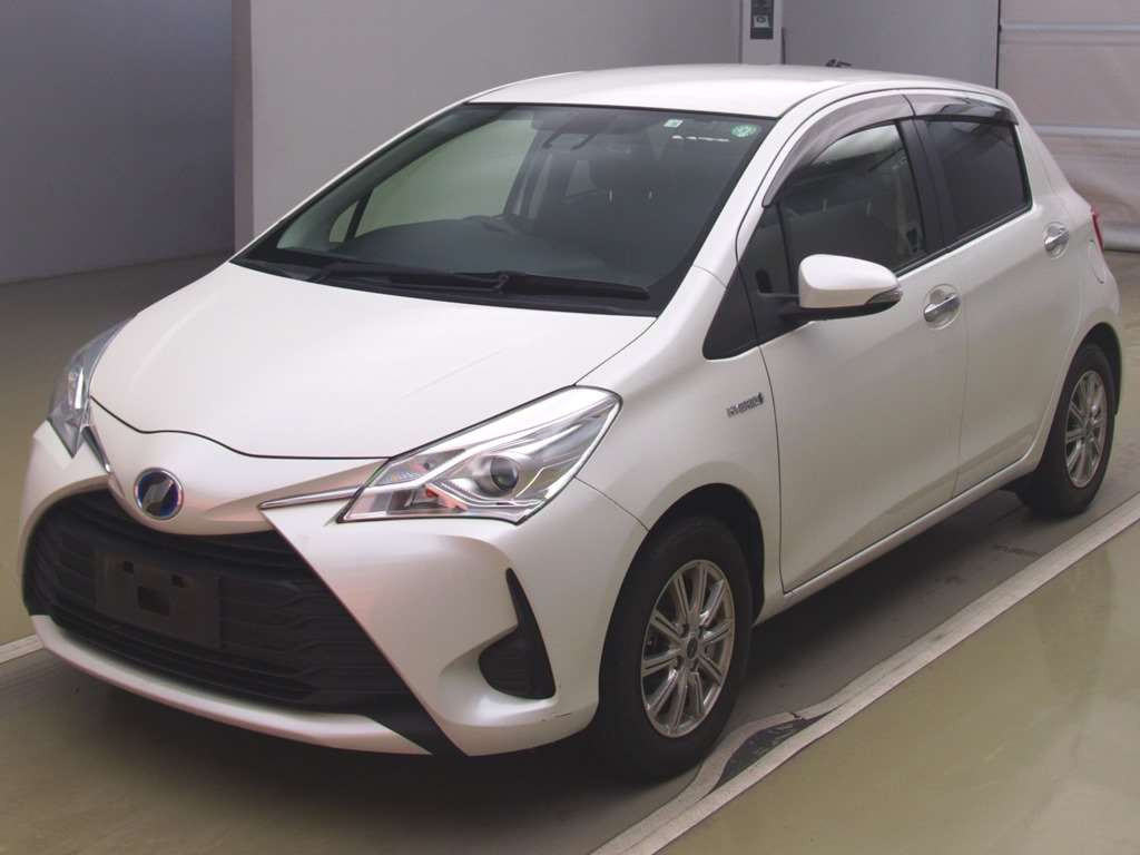 2018 Toyota Vitz NHP130[0]