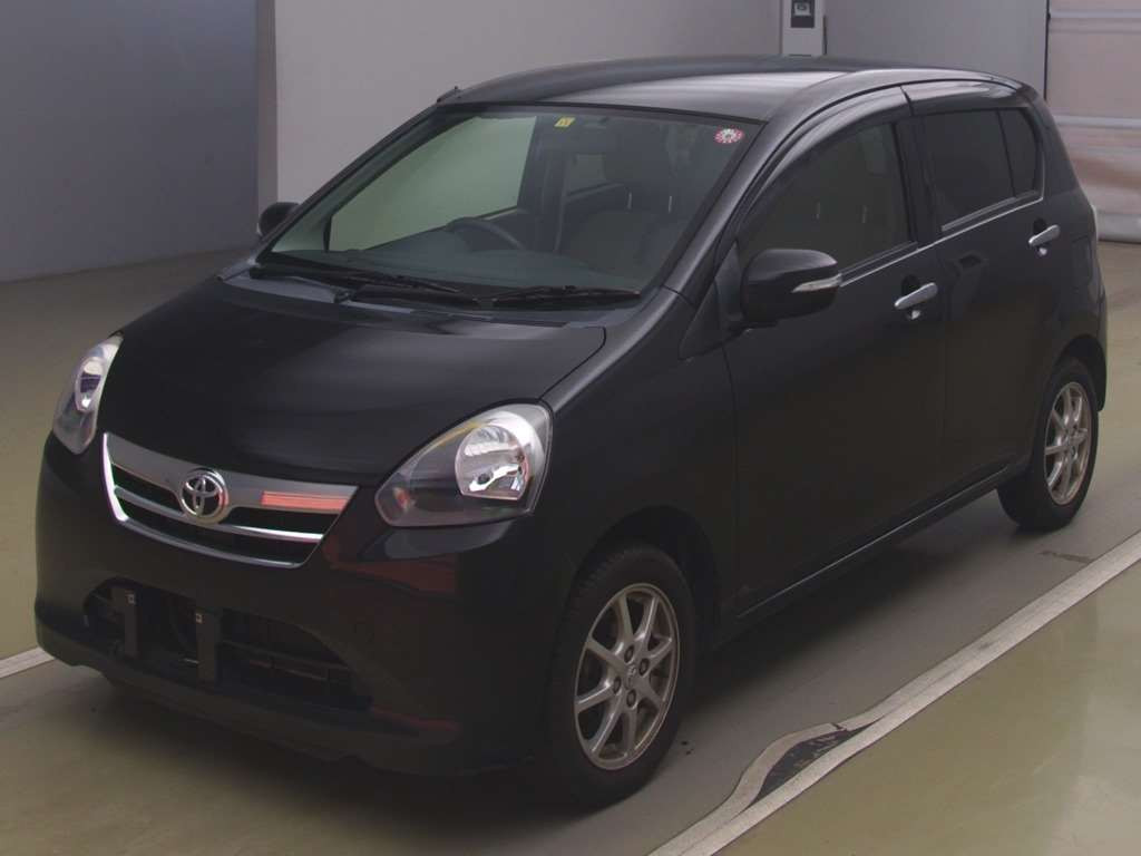 2013 Toyota Pixis Epoch LA300A[0]