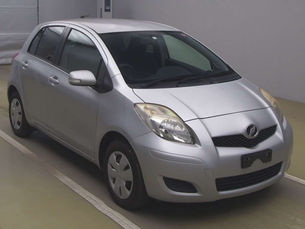 2008 Toyota Vitz SCP90[2]