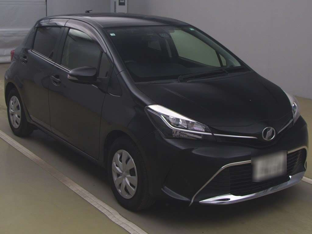 2016 Toyota Vitz NSP130[2]