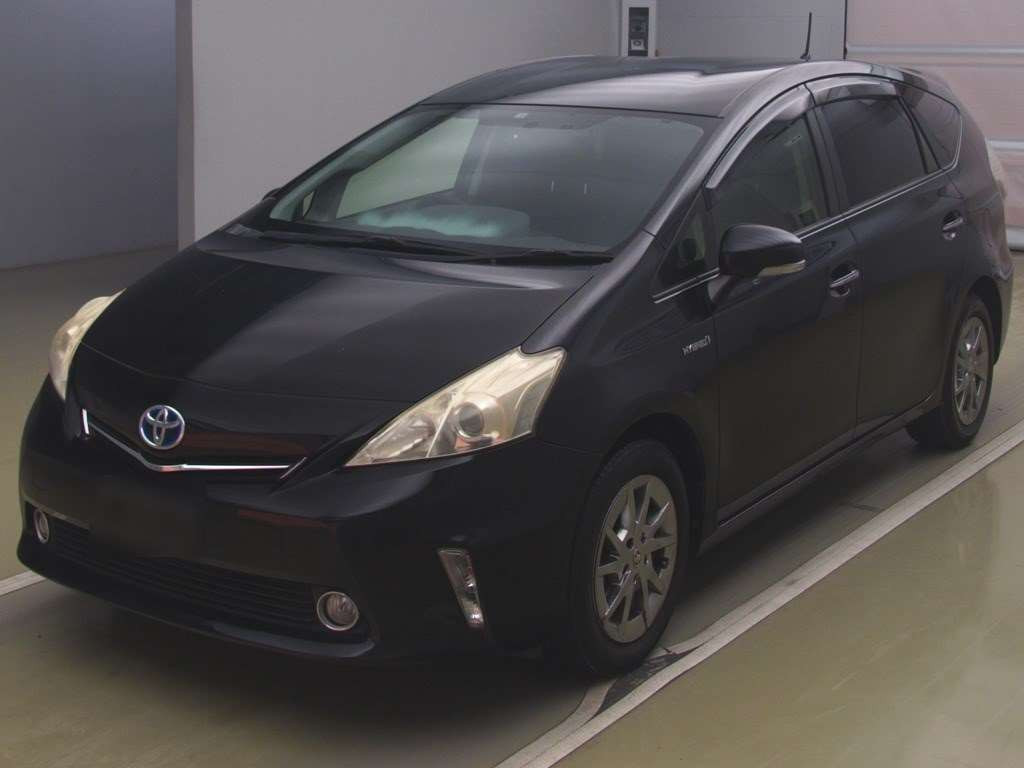 2014 Toyota Prius alpha ZVW41W[0]