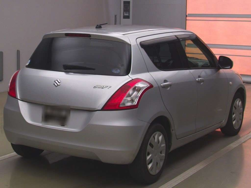 2010 Suzuki Swift ZC72S[1]