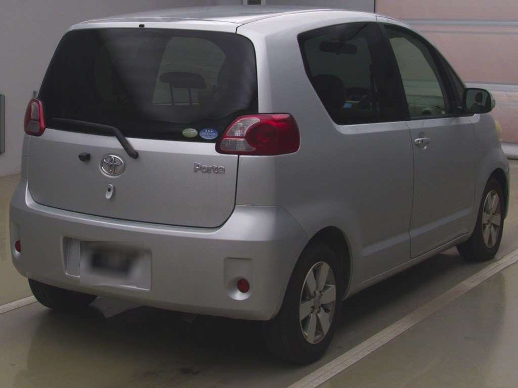 2010 Toyota Porte NNP11[1]