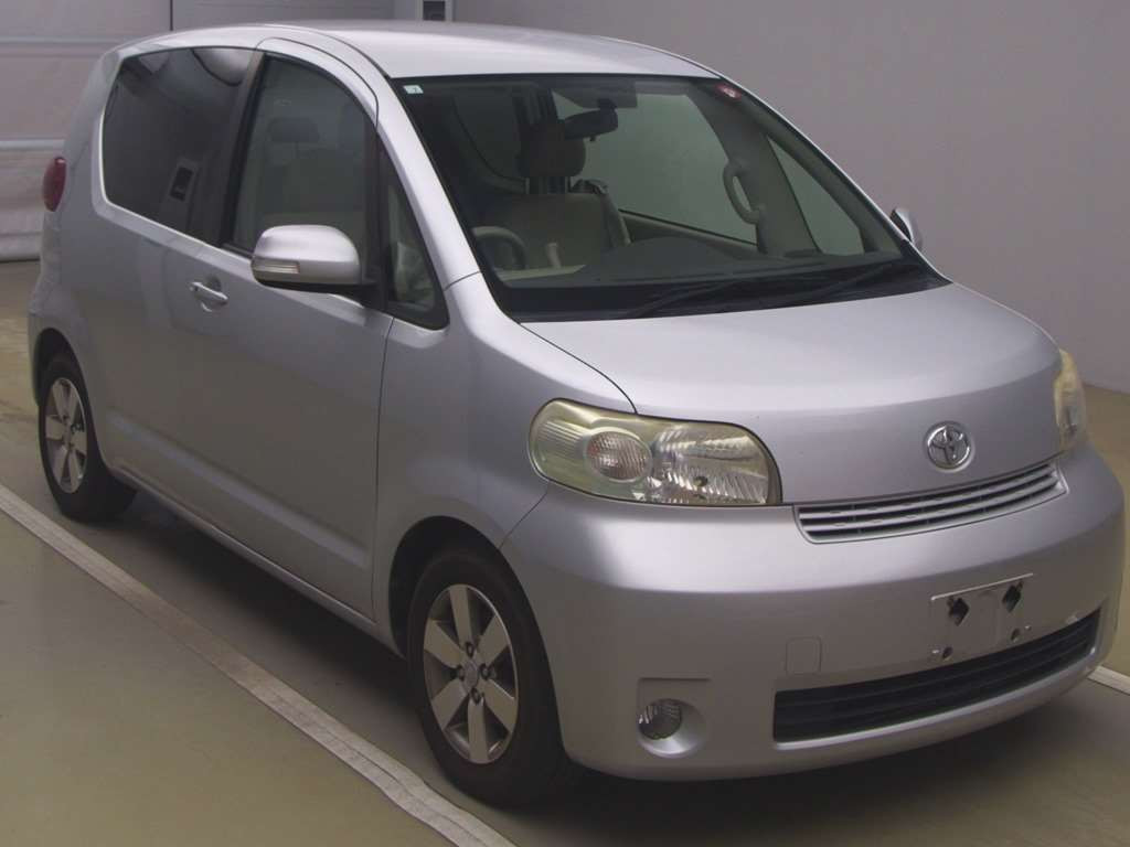 2010 Toyota Porte NNP11[2]