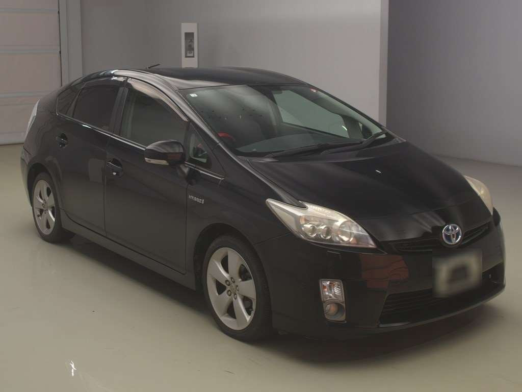 2010 Toyota Prius ZVW30[2]