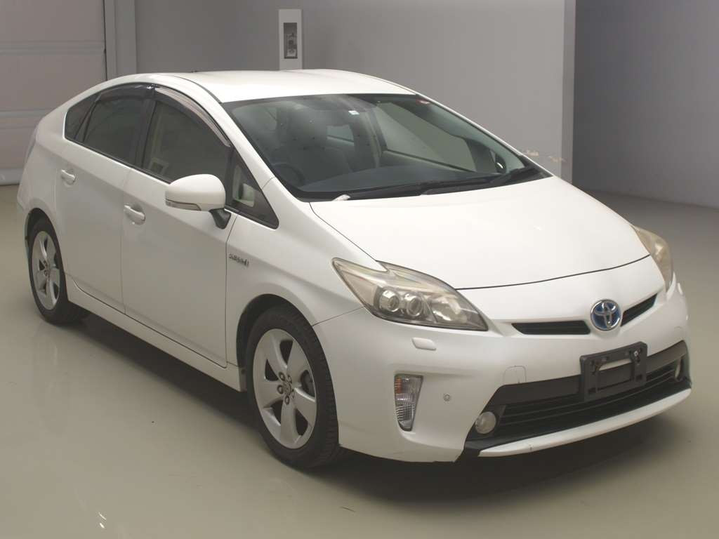 2012 Toyota Prius ZVW30[2]