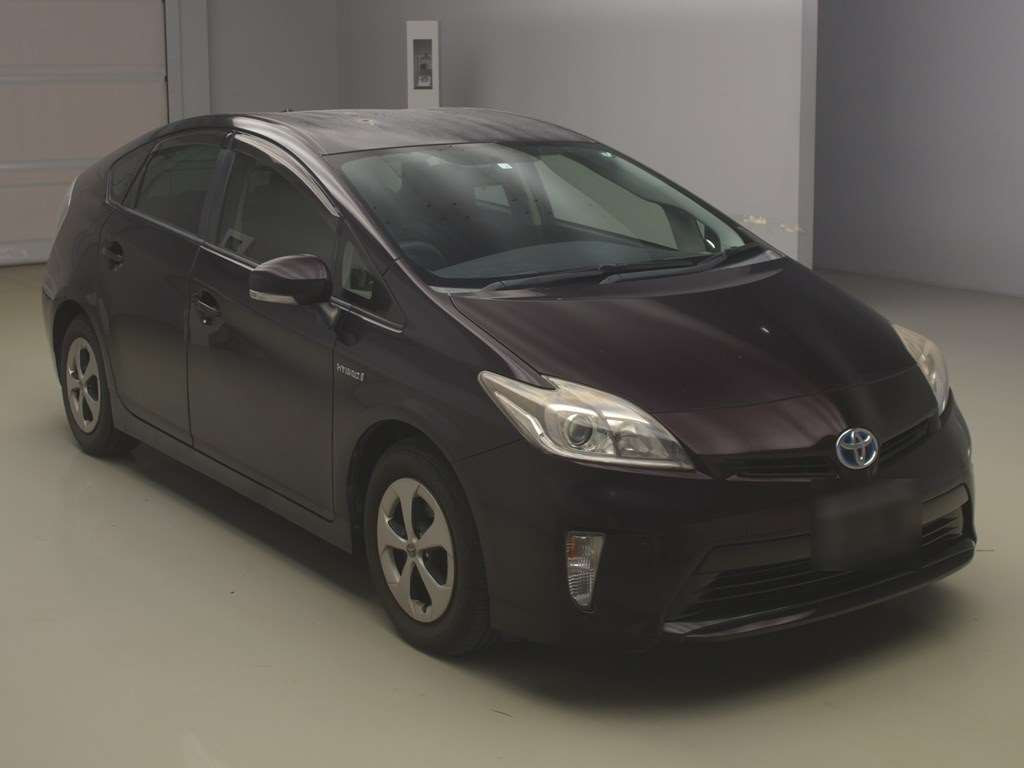 2014 Toyota Prius ZVW30[2]