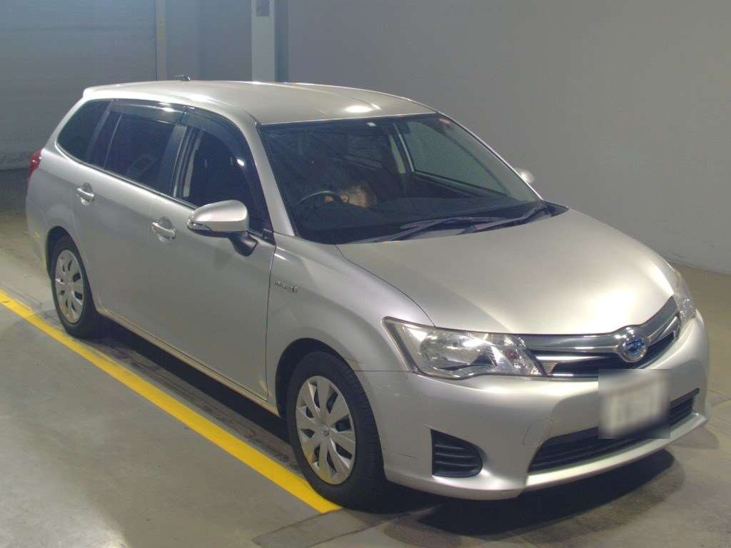 2014 Toyota Corolla Fielder NKE165G[2]