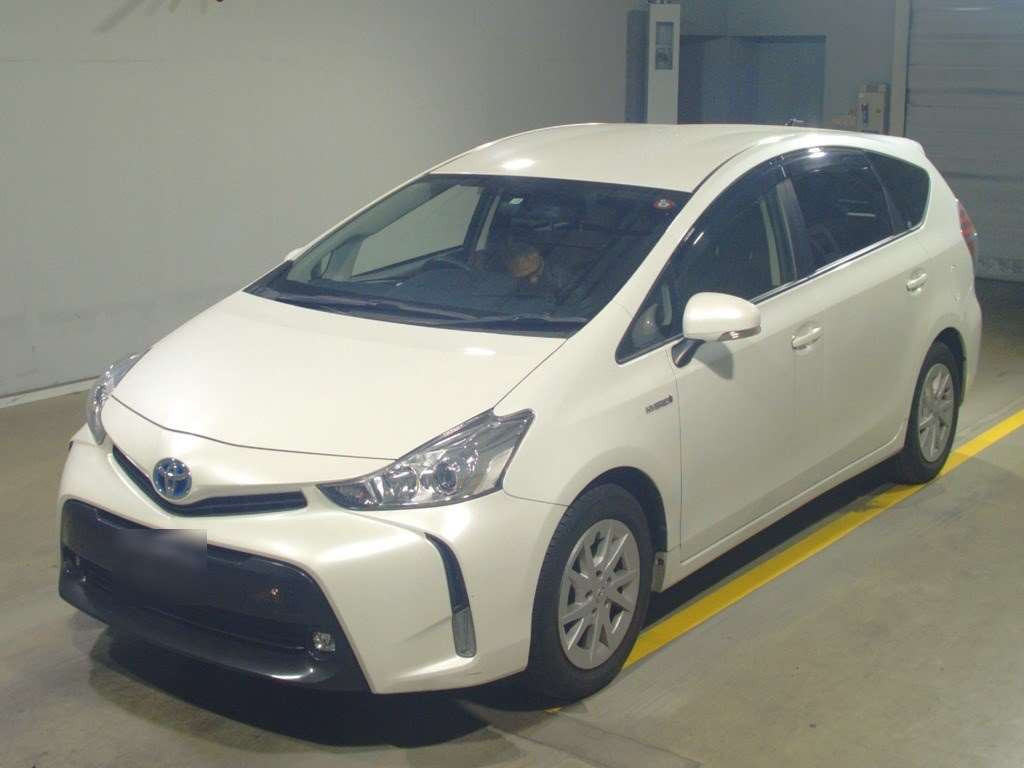 2015 Toyota Prius alpha ZVW41W[0]