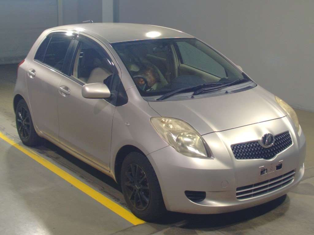 2006 Toyota Vitz SCP90[2]