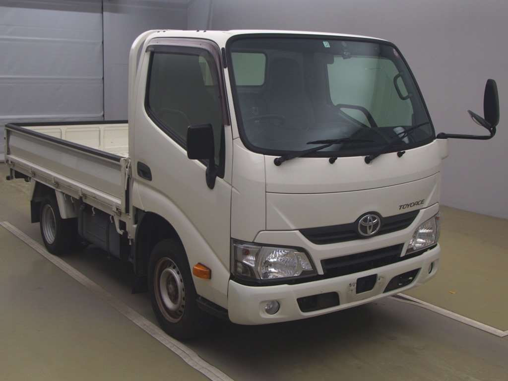 2018 Toyota Toyoace Truck KDY221[2]