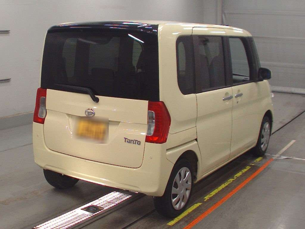 2016 Daihatsu Tanto LA600S[1]