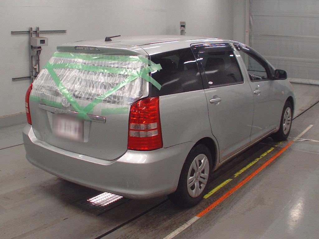 2004 Toyota Wish ZNE10G[1]