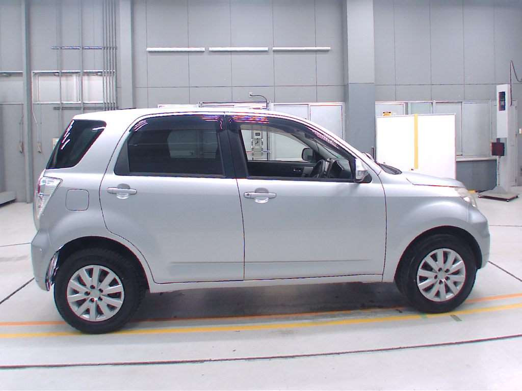 2013 Daihatsu BEGO J200G[2]