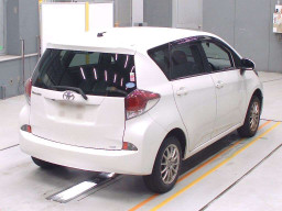 2015 Toyota Ractis