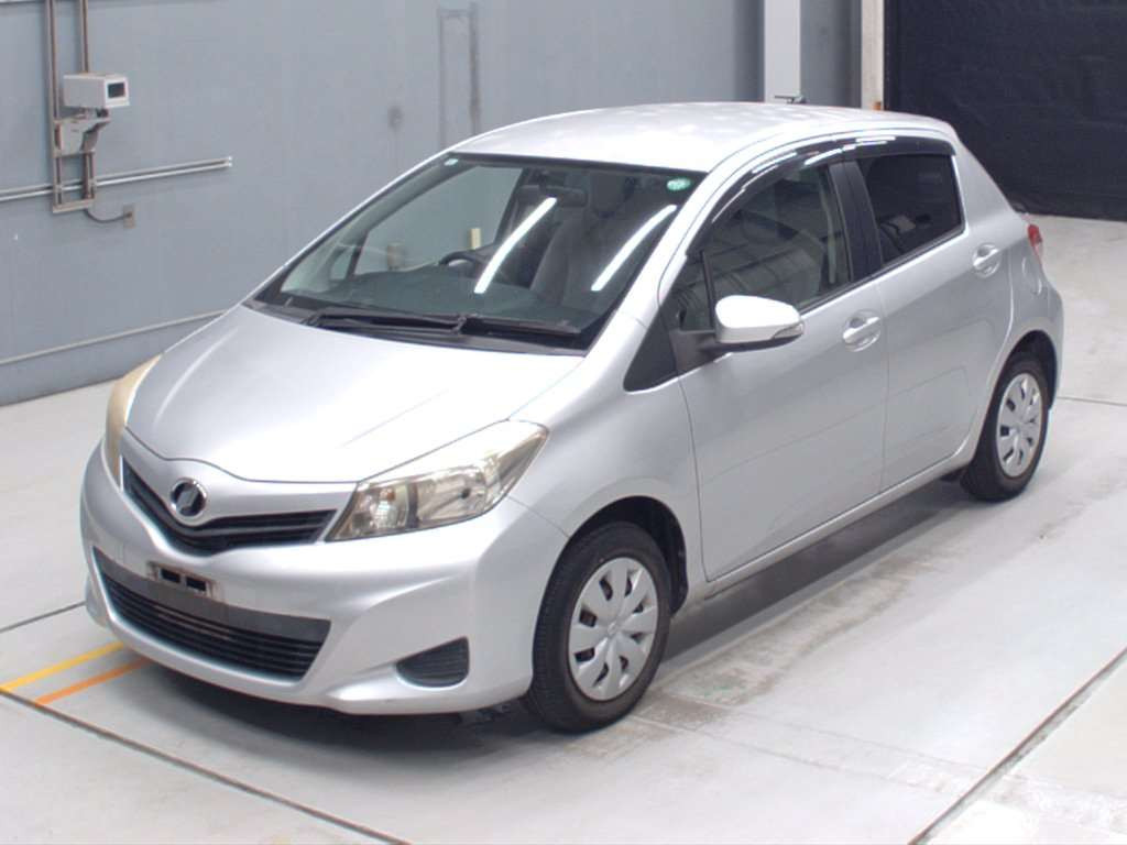 2011 Toyota Vitz NSP130[0]