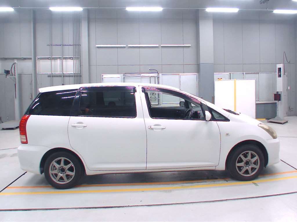 2007 Toyota Wish ZNE10G[2]