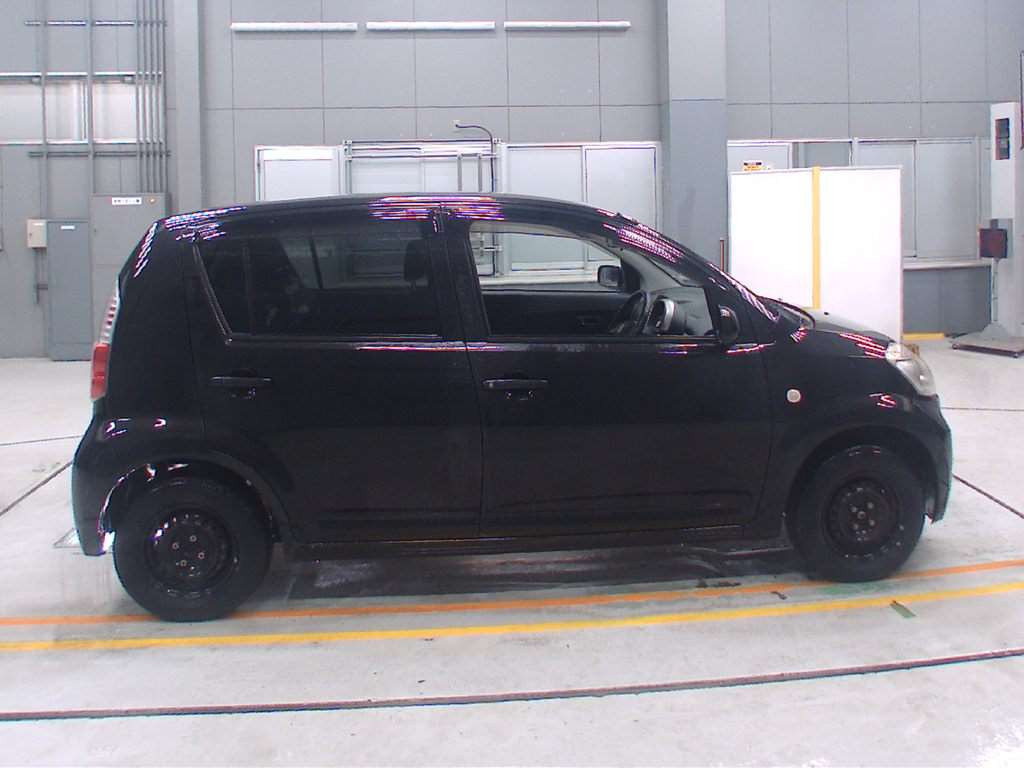 2010 Toyota Passo KGC10[2]