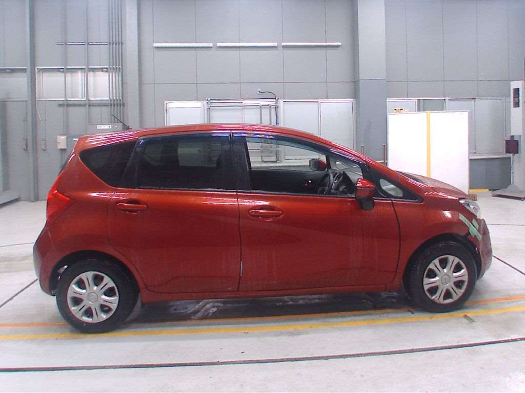 2015 Nissan Note E12[2]