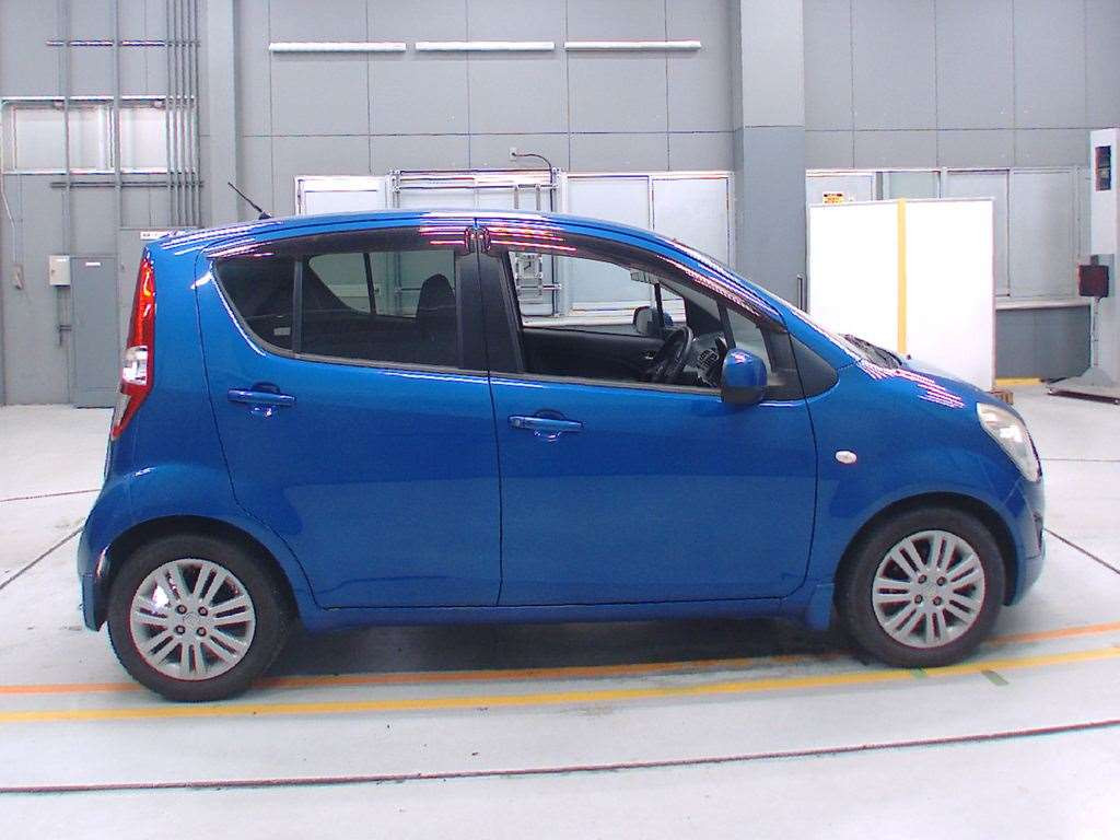 2013 Suzuki Splash XB32S[2]