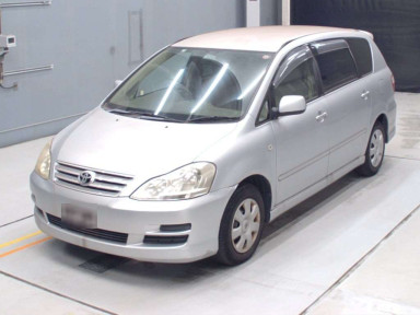 2003 Toyota Ipsum