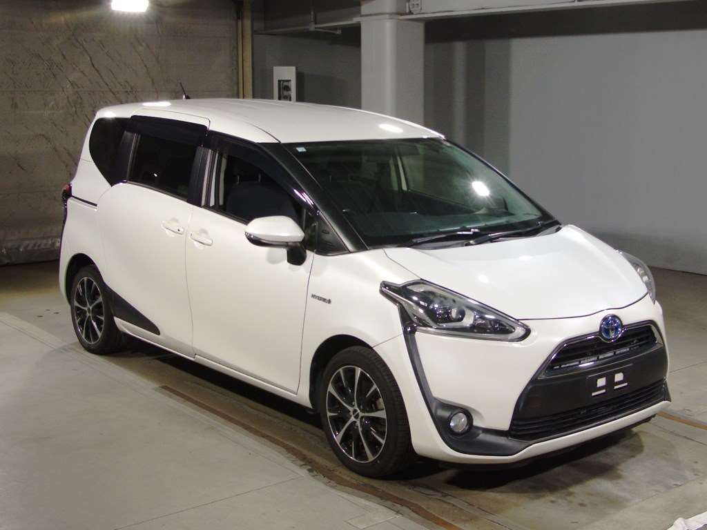 2016 Toyota Sienta NHP170G[2]