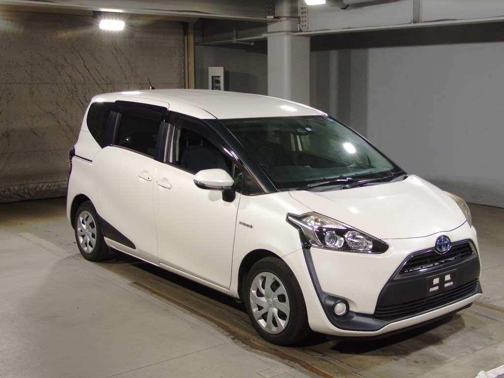 2017 Toyota Sienta NHP170G[2]