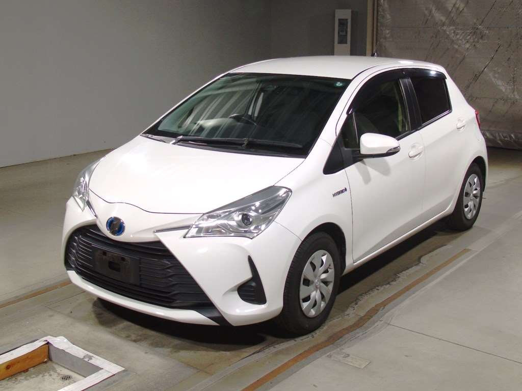 2018 Toyota Vitz NHP130[0]