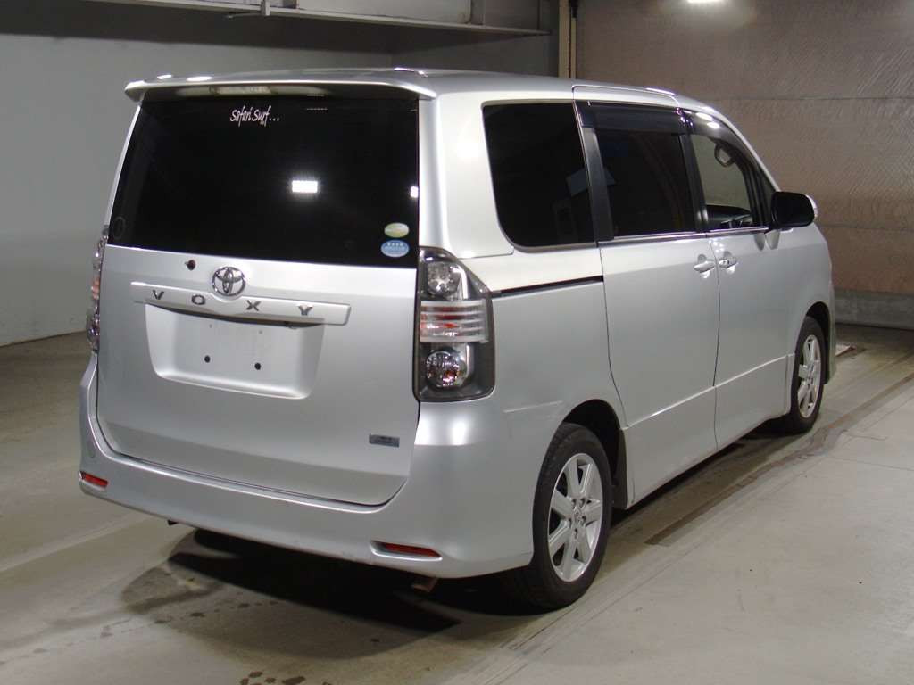 2008 Toyota Voxy ZRR70W[1]